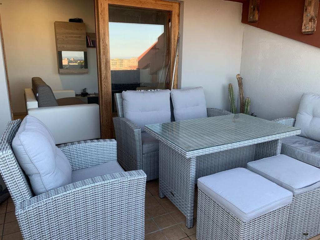 Apartamento Relax Sea View Attic Quartu SantʼElena Exterior foto