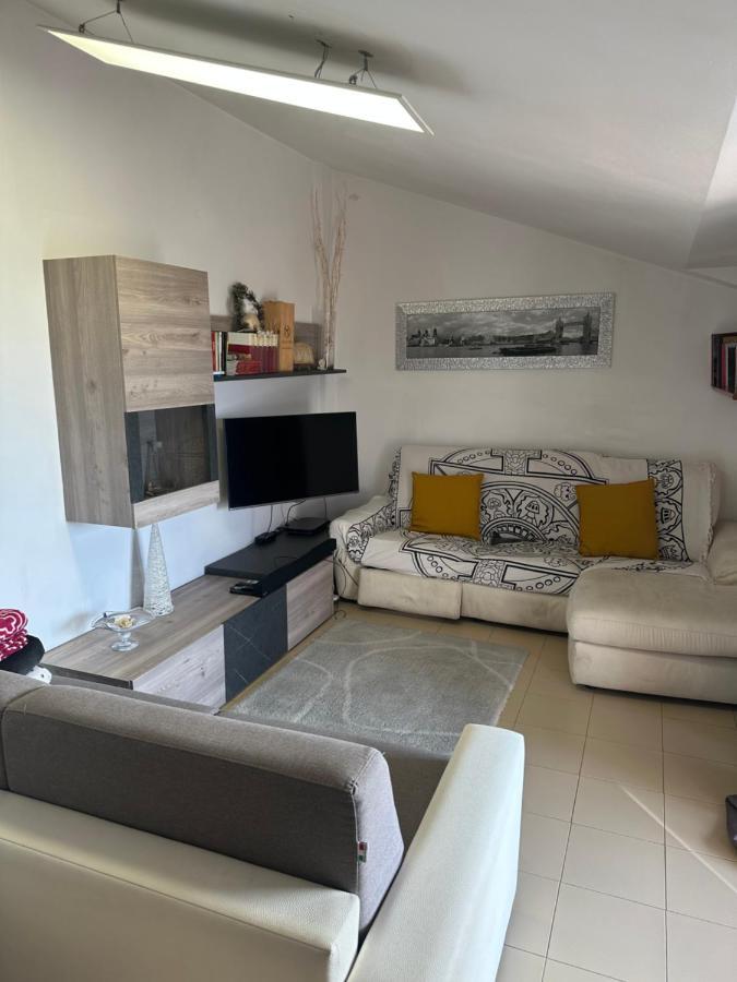 Apartamento Relax Sea View Attic Quartu SantʼElena Exterior foto