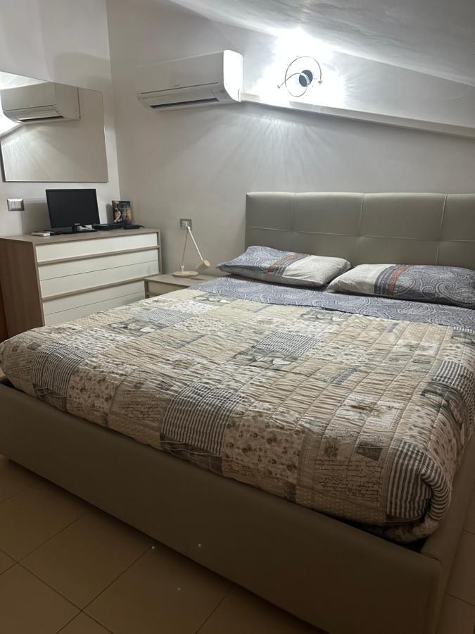 Apartamento Relax Sea View Attic Quartu SantʼElena Exterior foto
