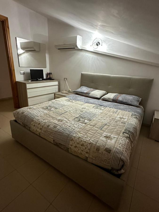 Apartamento Relax Sea View Attic Quartu SantʼElena Exterior foto